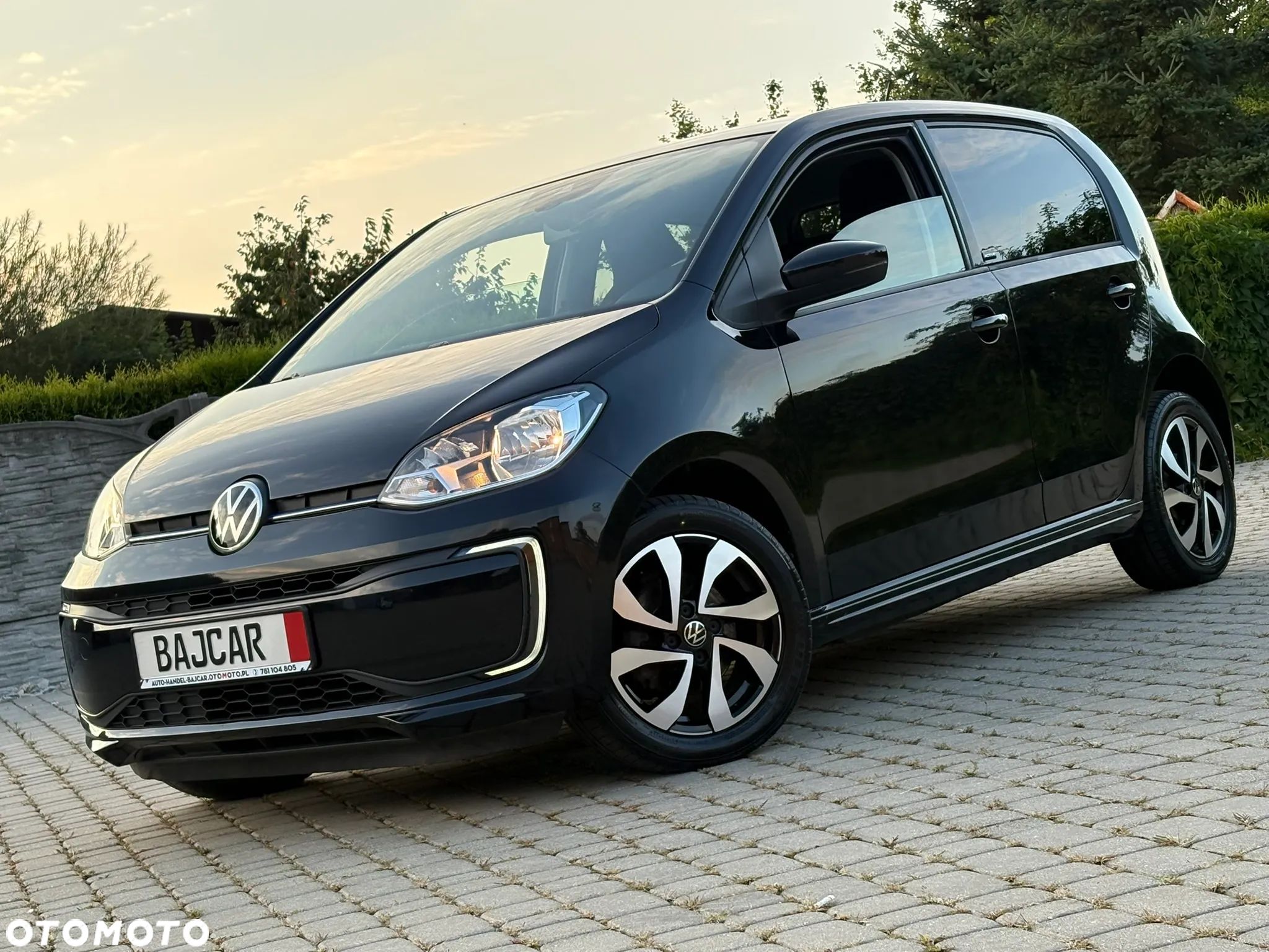 Volkswagen up! e-up Max - 1