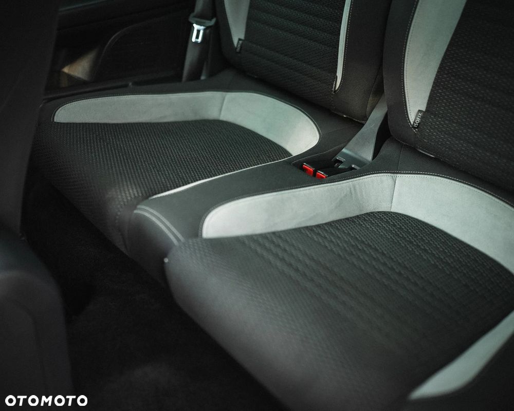 Volkswagen Scirocco 2.0 TSI DSG Edition - 23