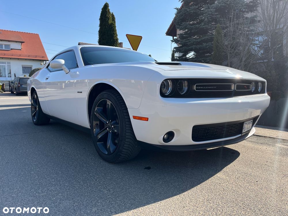Dodge Challenger 5.7 R/T - 10