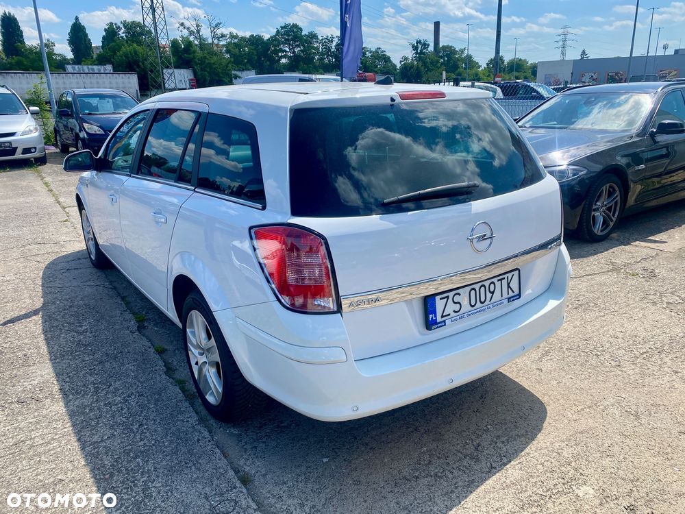 Opel Astra 1.7 CDTI Caravan DPF Edition 111 Jahre - 26