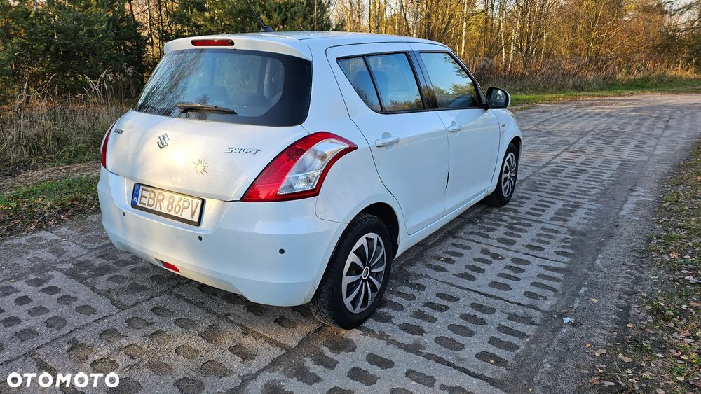 Suzuki Swift 1.3 DDiS Club - 4
