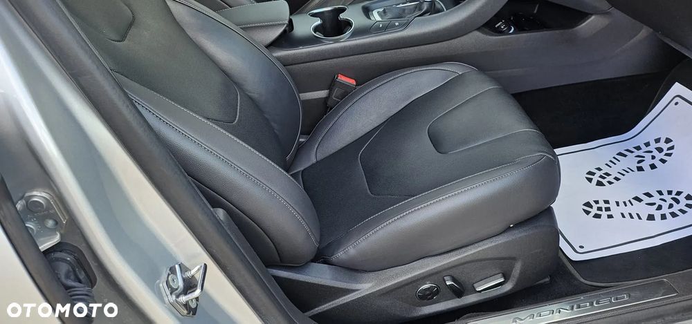 Ford Mondeo 2.0 Hybrid Titanium - 22