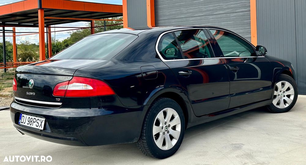 Skoda Superb 2.0 TDI Elegance - 2