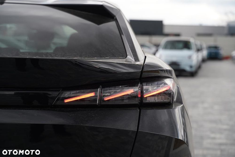 Peugeot 408 1.2 PureTech mHEV GT S&S e-DSC6 - 23
