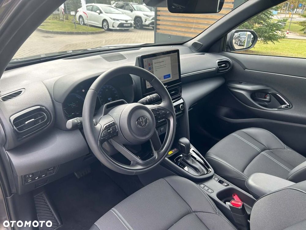 Toyota Yaris Cross Hybrid 1.5 Executive - 13