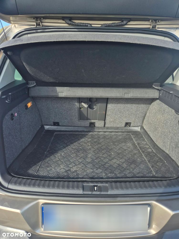 Volkswagen Tiguan - 10