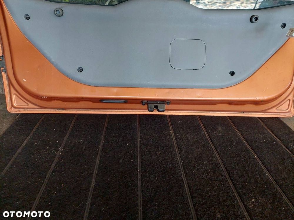 KLAPA BAGAŻNIKA + LAMPY KIA PICANTO I HB 5D O3 - 11