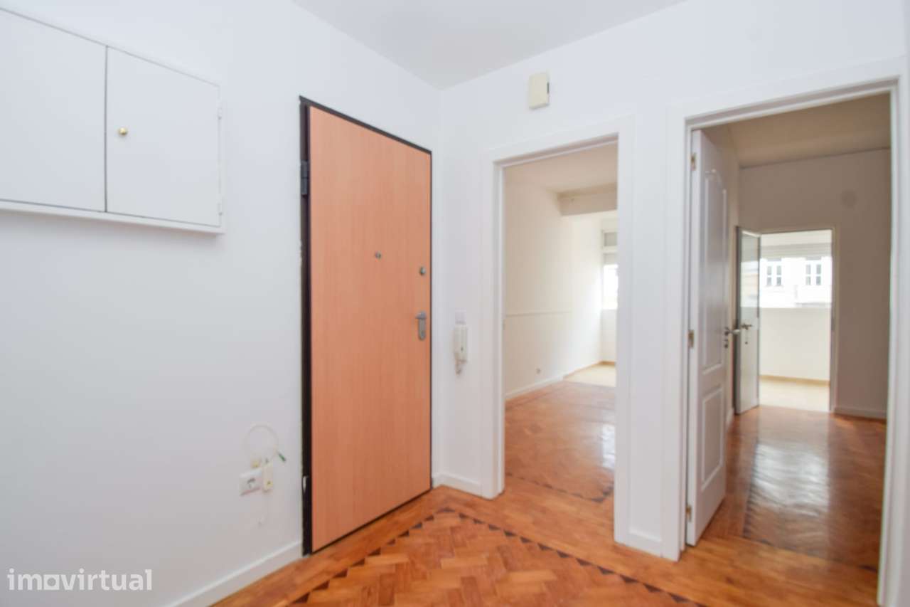Apartamento T2 à venda em Lisboa - Grande imagem: 2/22
