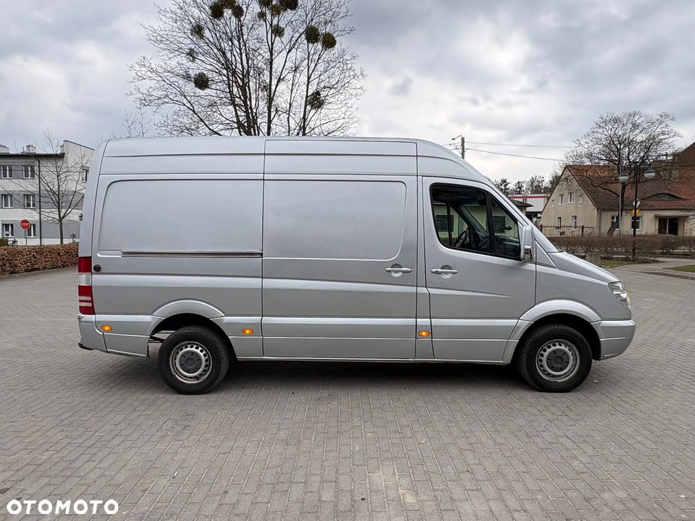 Mercedes-Benz SPRINTER - 5