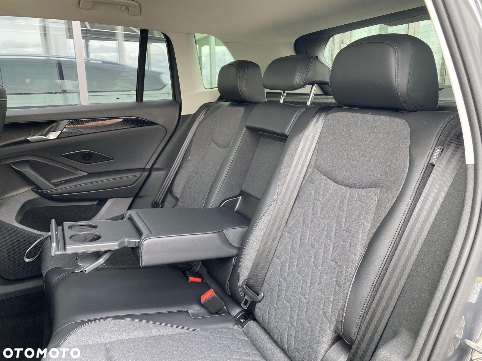 Volkswagen Tiguan - 14