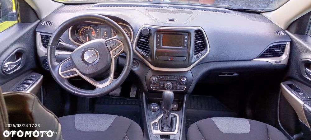 Jeep Cherokee - 9