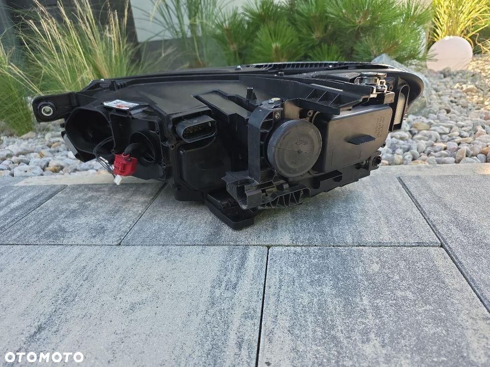 VW PASSAT B8 3G1 Lampa prawa przód Full Led Dynamic 3G1941114A Chrom - 9