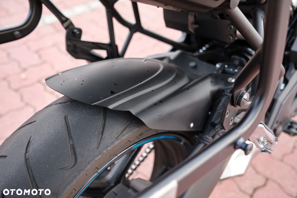 Kawasaki Versys 650 - 16