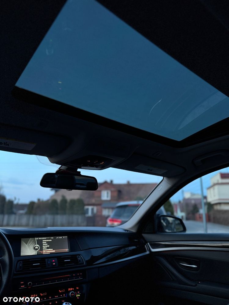 BMW Seria 5 528i - 15