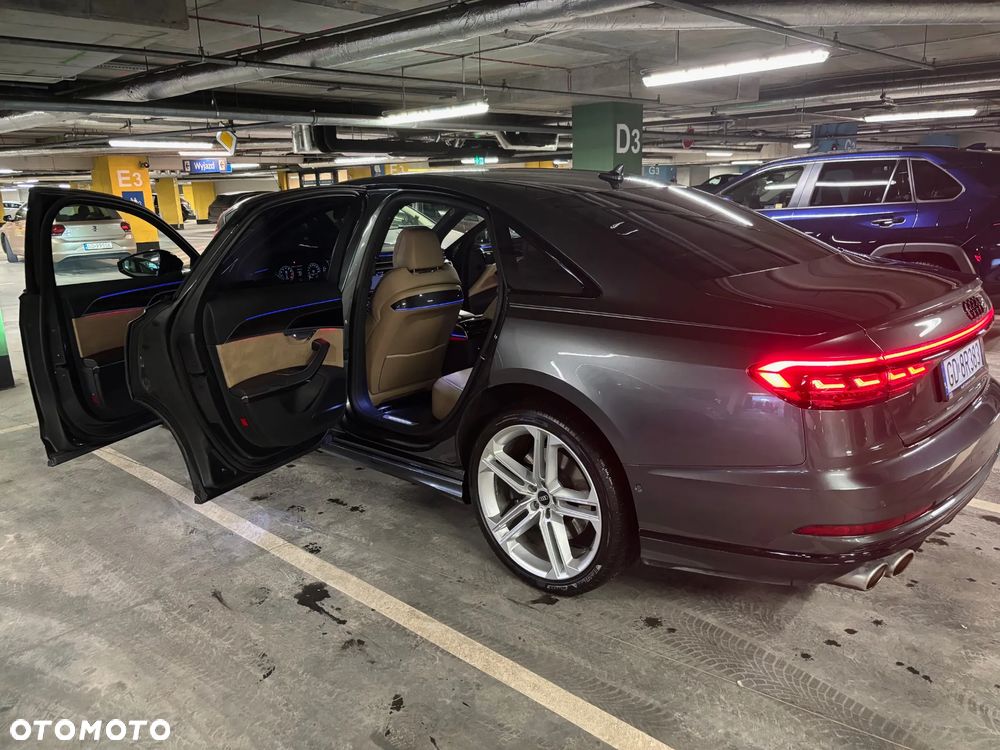 Audi S8 - 17
