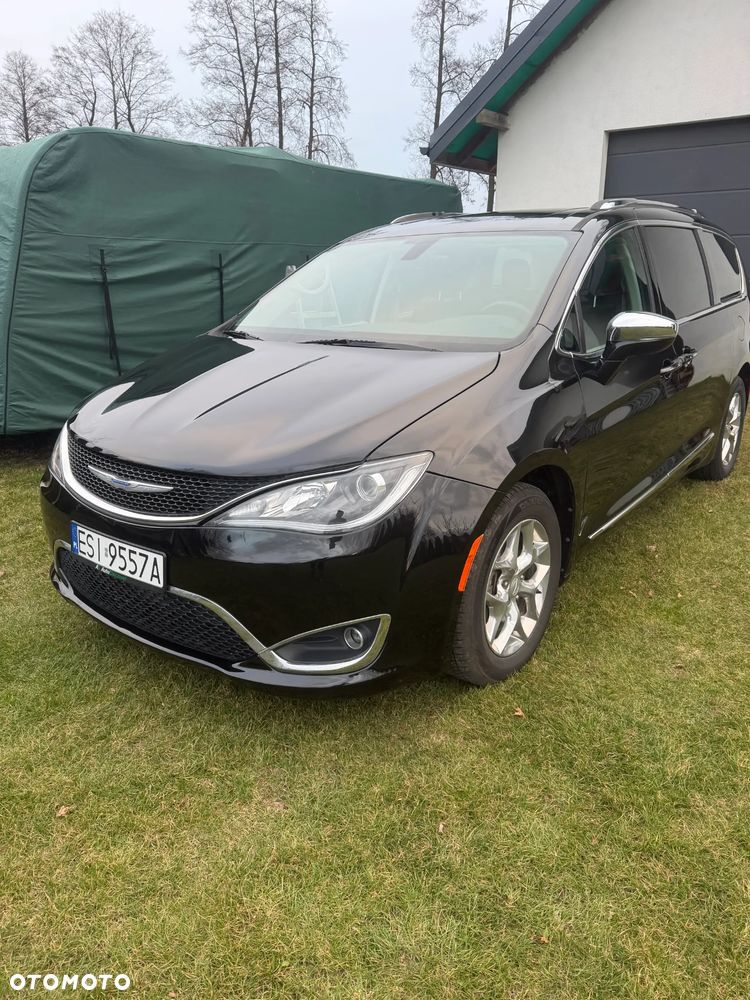 Chrysler Pacifica - 21