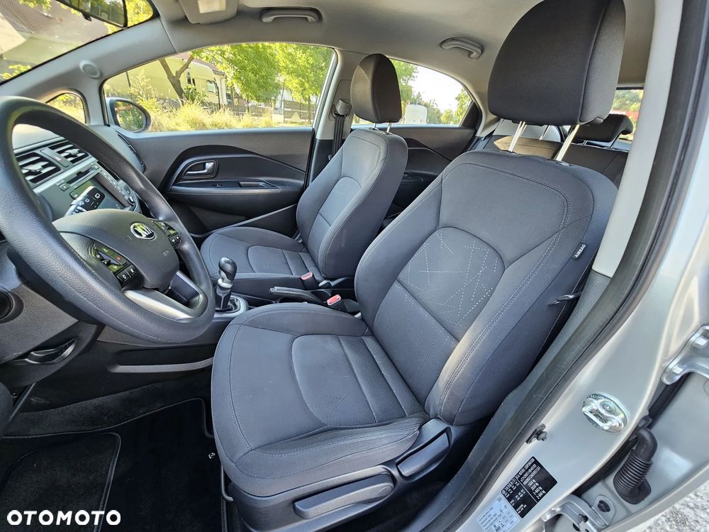 Kia Rio 1.4 Edition 7 - 21