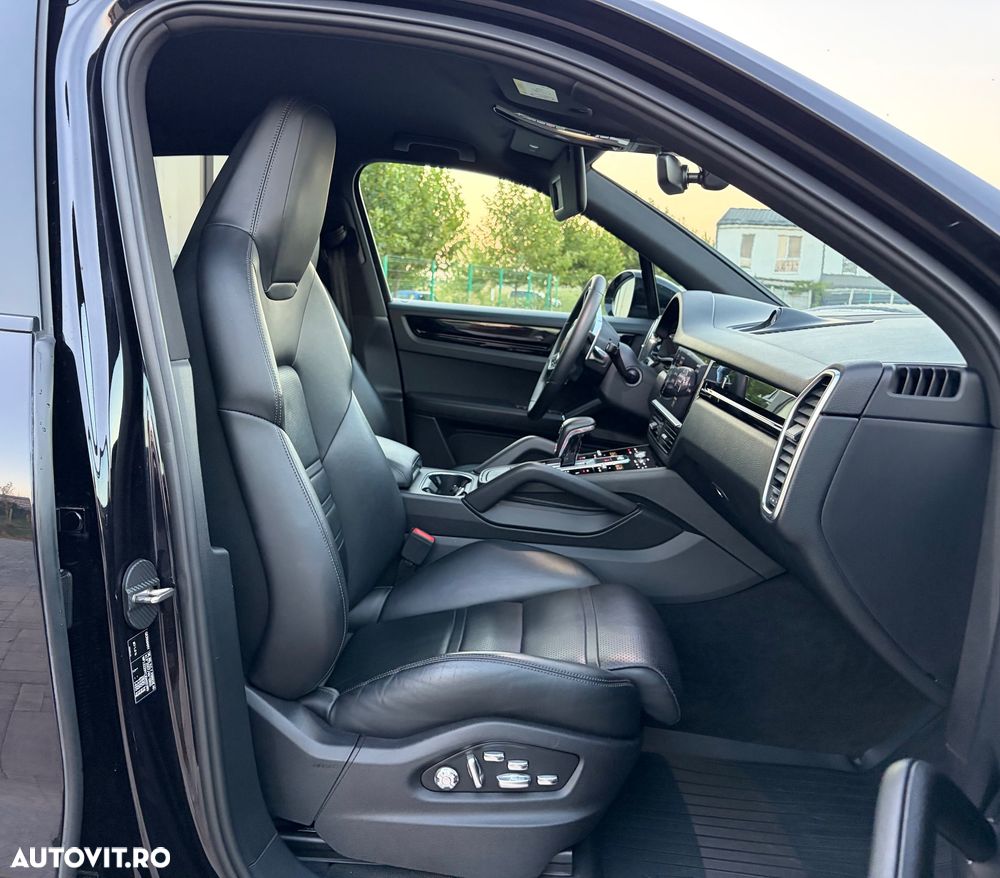 Porsche Cayenne Tiptronic S - 8