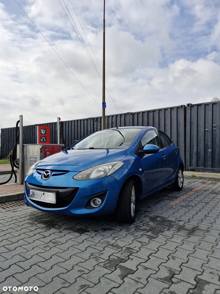 Mazda 2 - 3