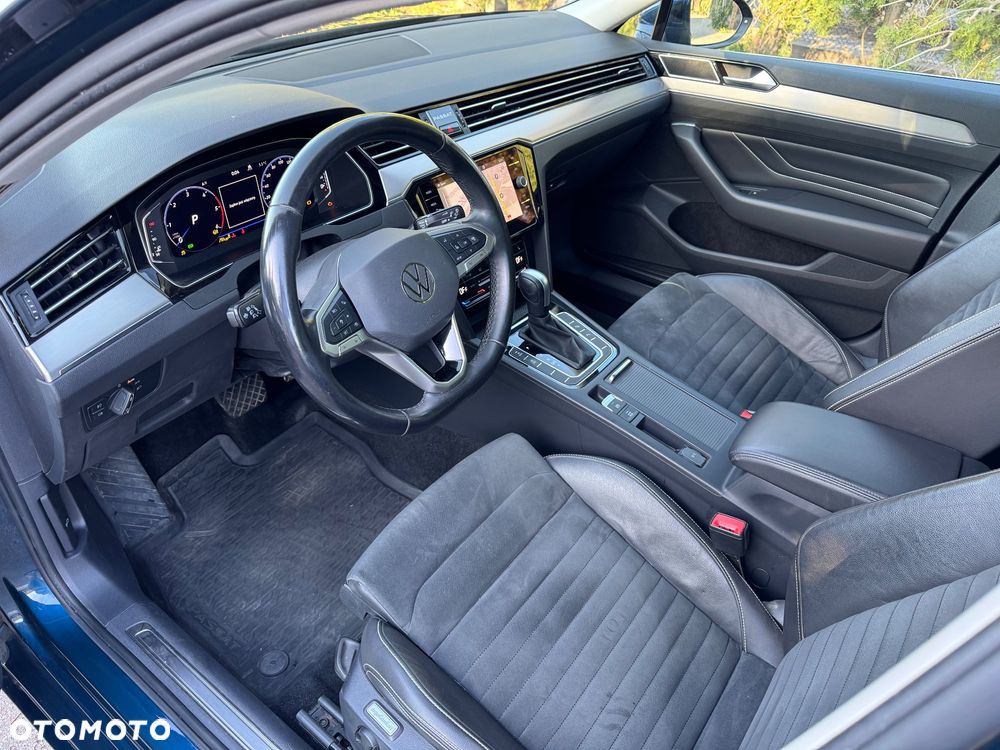 Volkswagen Passat Variant 2.0 TDI EVO Elegance DSG - 31