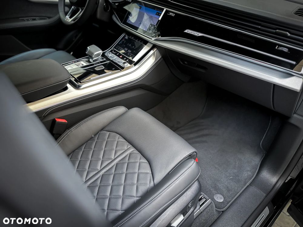 Audi Q8 - 27