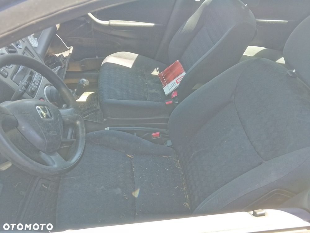 Honda Civic VII (00-04r.) 1.4 B 89KM. Silnik EU7 (D14Z6) (3113007)  Skrzynia SLW lakier NH623M. Cały na części. GWARANCJA !!!  Przód Tył Zestaw Komplet Drzwi Klapa Zderzak Błotnik Maska Grill Atrapa Szyba Pas Lampa Lusterko Boczki Fotel Kanapa Kokpit Deska Rozdzielcza Przełącznik Włącznik Sterownik Przewody Wiązka Instalacja Moduł Komputer Czujnik Listwa Pompa Alternator Wtryski Głowica Rozrusznik Kompresor Sprzęgło Dwumas Silnik Skrzynia ABS Klimatyzacji Paliwa Wspomagania Kolektor Turbina Przepustnica Zawór Chłodnica Koło Hak Belka Sanki Zawieszenie Mcpherson Półoś Amortyzator Wydech Tłumik Zacisk Most - 7