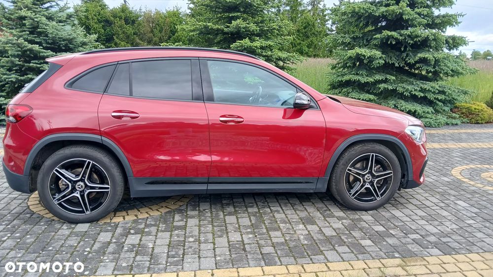 Mercedes-Benz GLA - 8