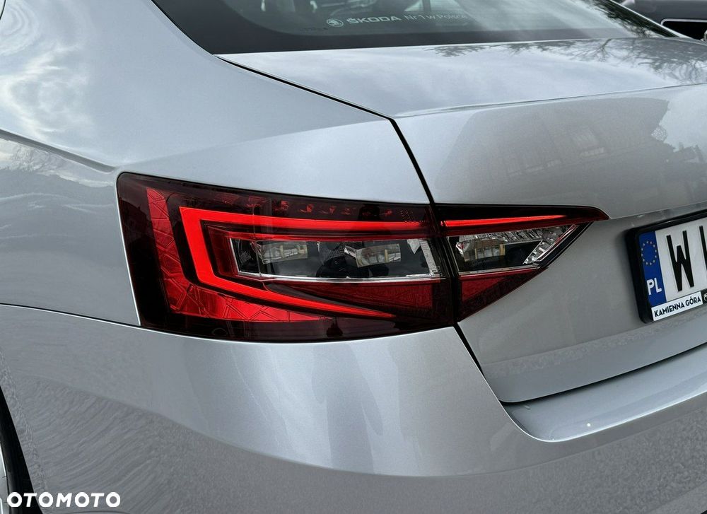 Skoda Superb 2.0 TDI SCR Ambition - 7