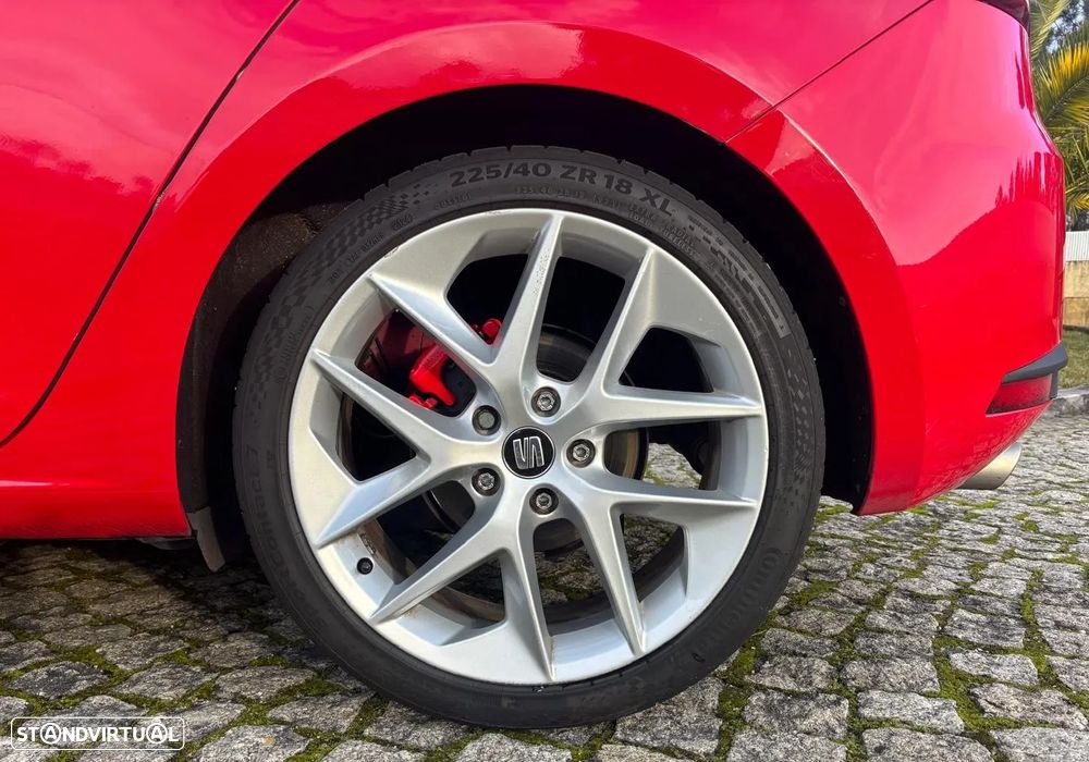 SEAT Leon 2.0 TDI DPF FR - 26