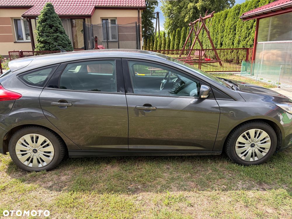 Ford Focus - 11
