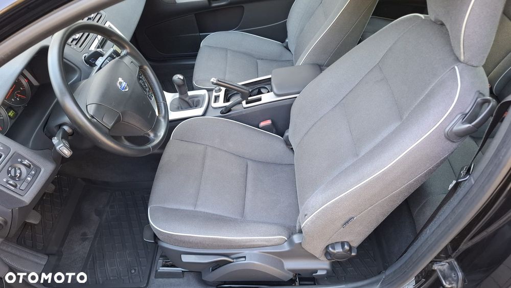 Volvo C30 1.6D DRIVe Kinetic - 19