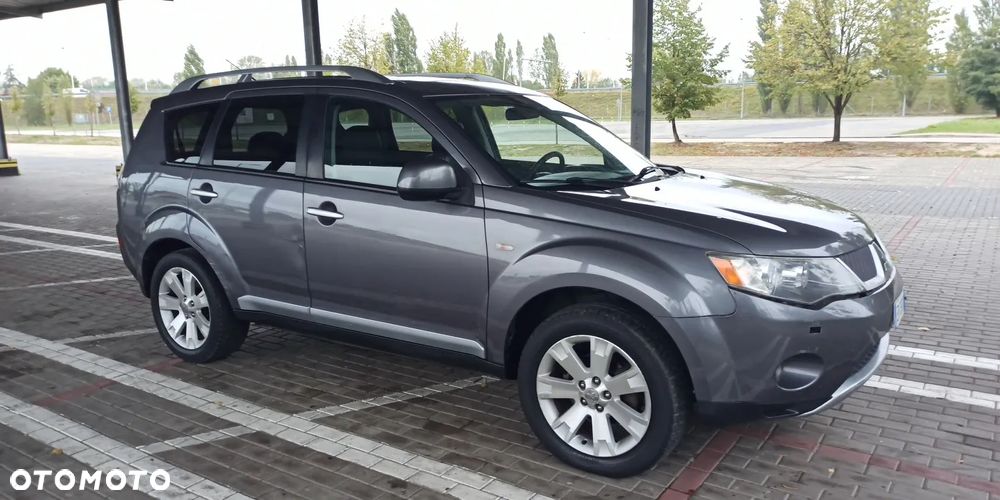 Mitsubishi Outlander 2.2 DID Intense + - 8