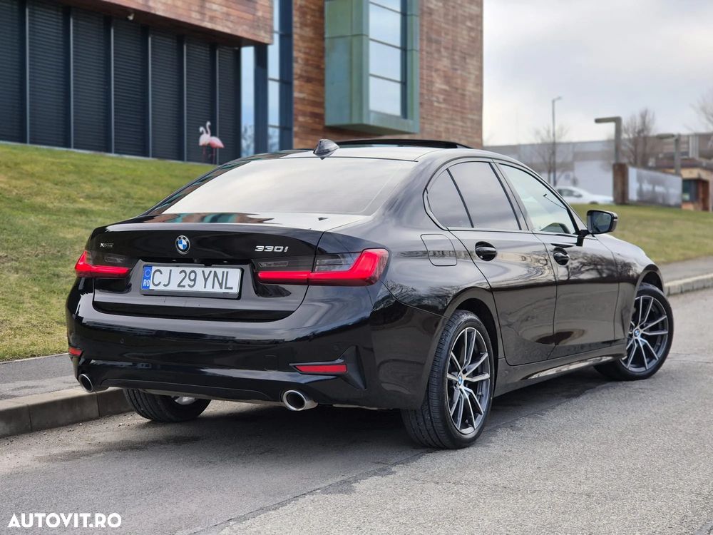 BMW Seria 3 330i xDrive Aut. Edition Luxury Line Purity - 7