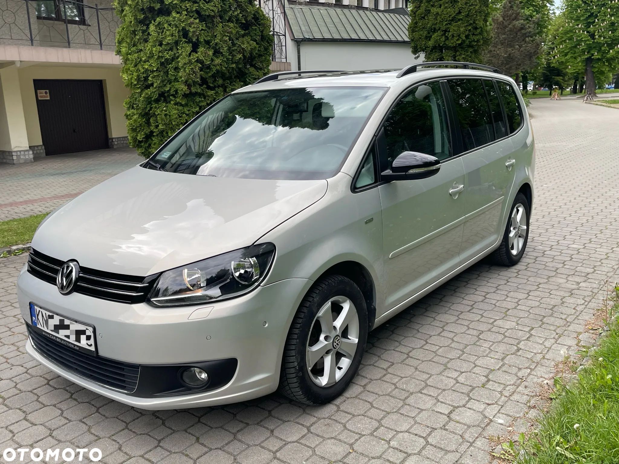 Volkswagen Touran 2.0 TDI DPF Highline DSG - 1