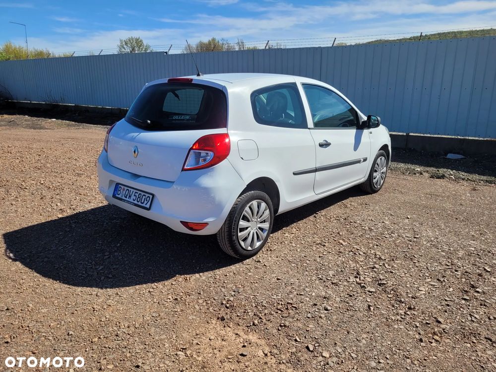 Renault Clio 1.2 16V 75 Dynamique - 7