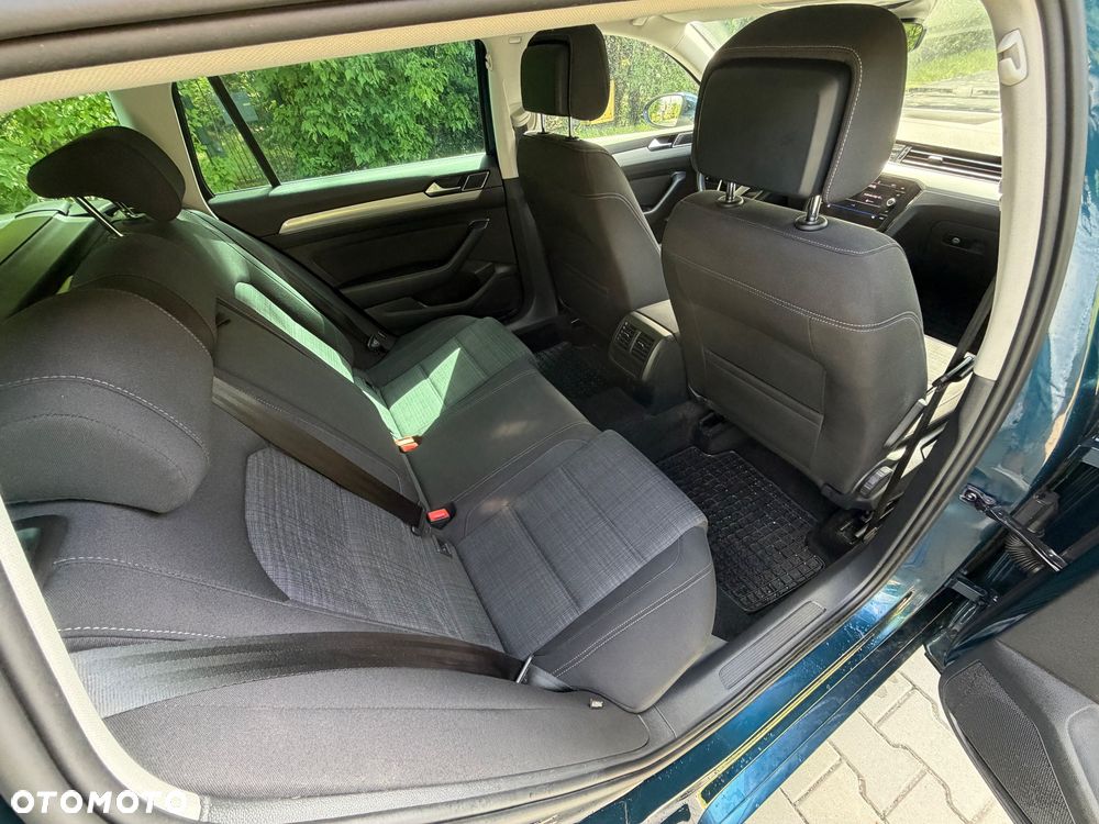 Volkswagen Passat 2.0 TDI EVO Business DSG - 32