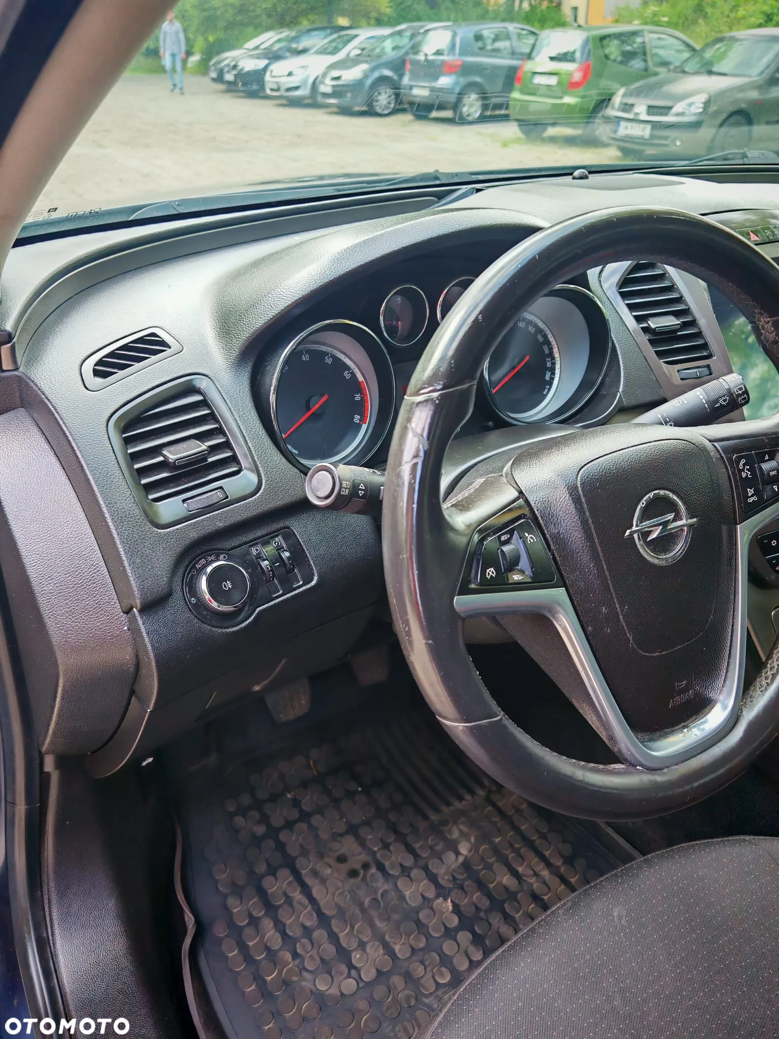 Opel Insignia 1.8 - 8