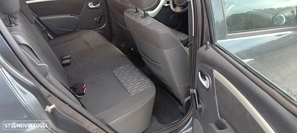 Dacia Sandero 1.2 16V Comfort - 11