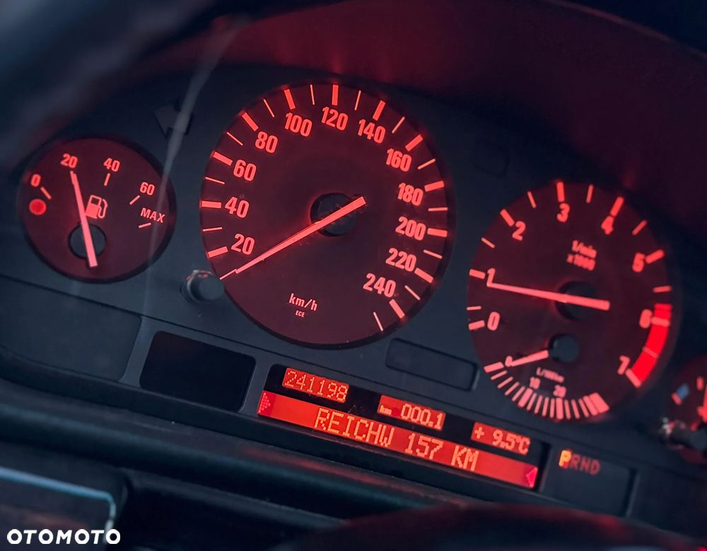 BMW Seria 7 750i - 15