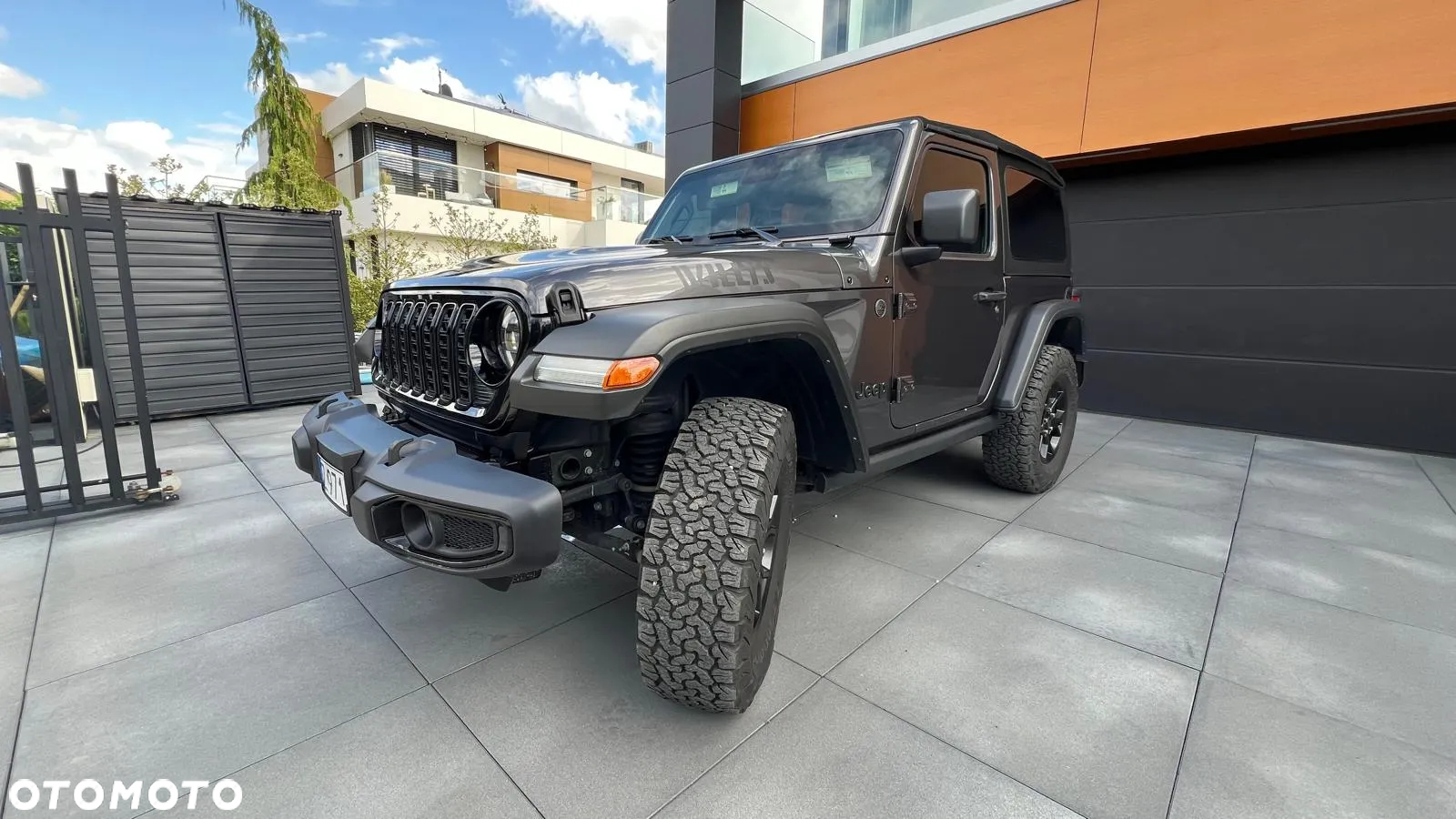 Jeep Wrangler - 8