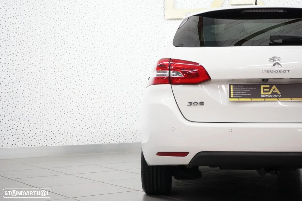 Peugeot 308 SW 1.2 PureTech Allure Pack - 41