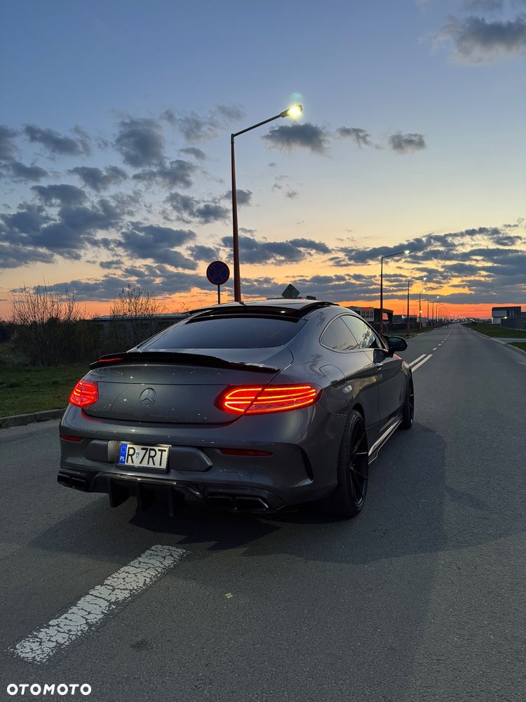 Mercedes-Benz Klasa C 300 9G-TRONIC - 18