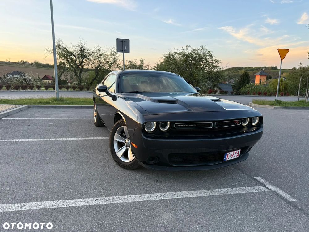 Dodge Challenger Automatik SXT Plus - 1