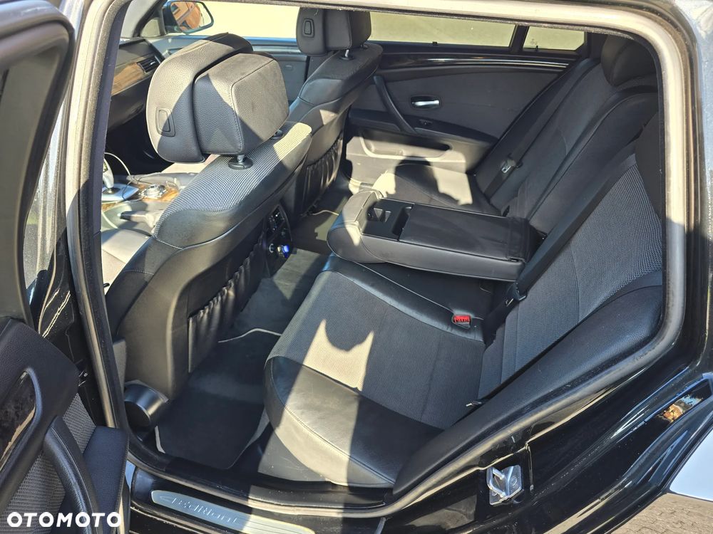 BMW Seria 5 520d Edition Exclusive - 17