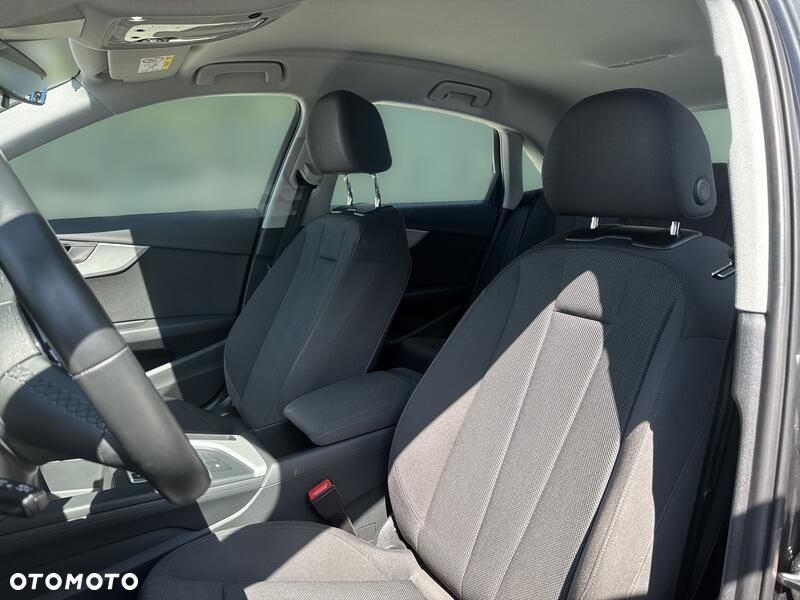 Audi A4 Limousine 35 TFSI mHEV Advanced S tronic - 13