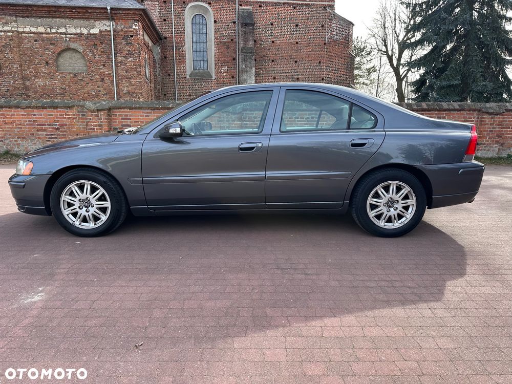 Volvo S60 2.4D Momentum - 10