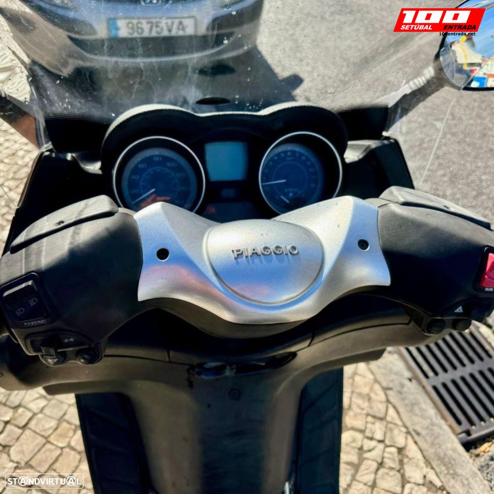 Piaggio XEvo 125 - 23