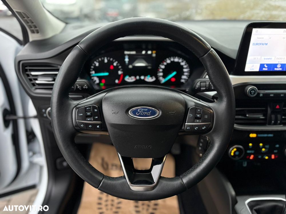 Ford Focus 1.5 TDCi DPF Start-Stopp-System Titanium - 12