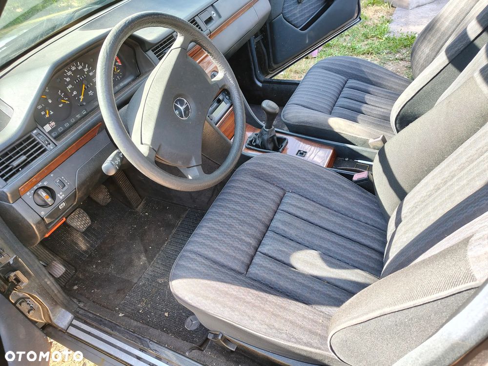 Mercedes-Benz W124 (1984-1993) - 10