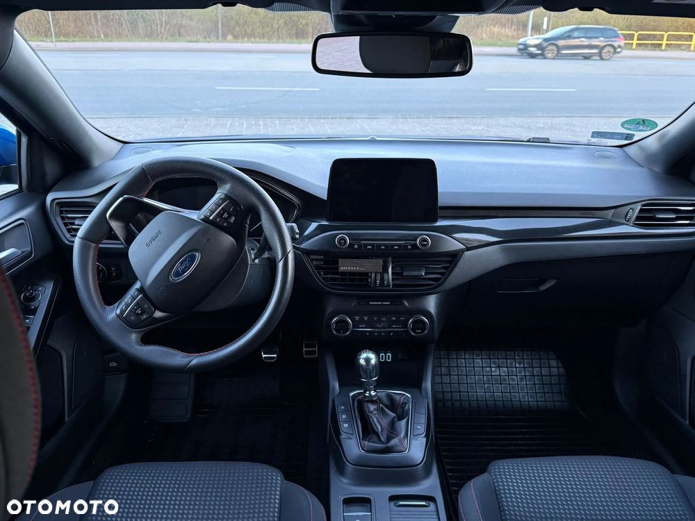 Ford Focus 1.0 EcoBoost ST-Line - 8